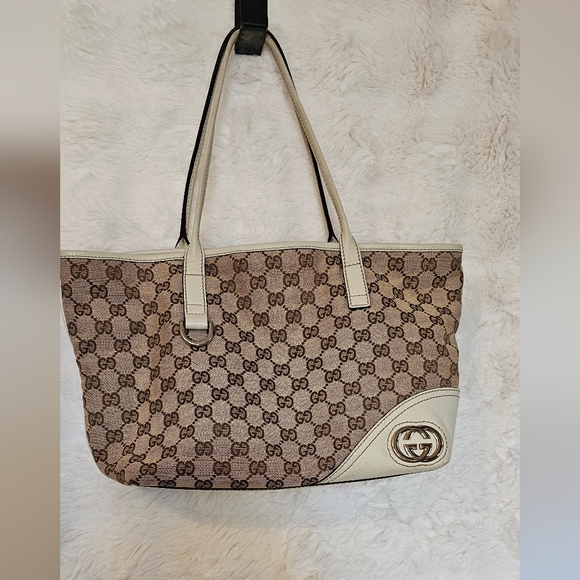 Gucci Beige and White GG Canvas Tote - Picture 15 of 16